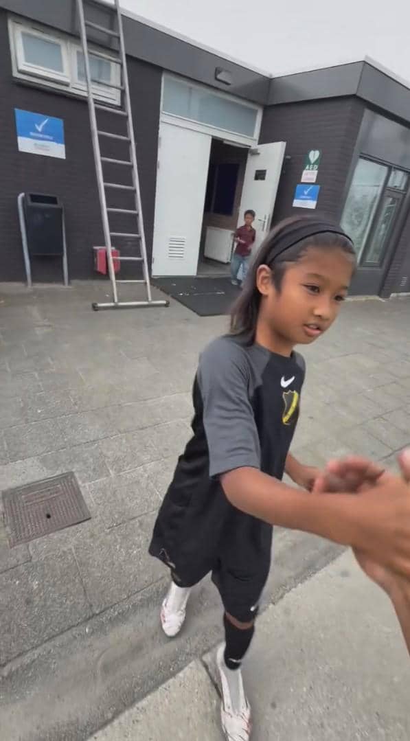 Gohan anak Praz Teguh latihan di Ajax Amsterdam Academy (instagram.com/prazteguh)