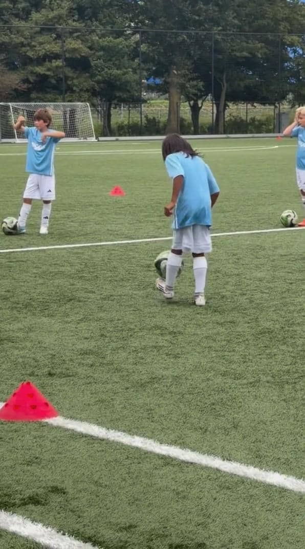 Gohan anak Praz Teguh latihan di Ajax Amsterdam Academy (instagram.com/prazteguh)