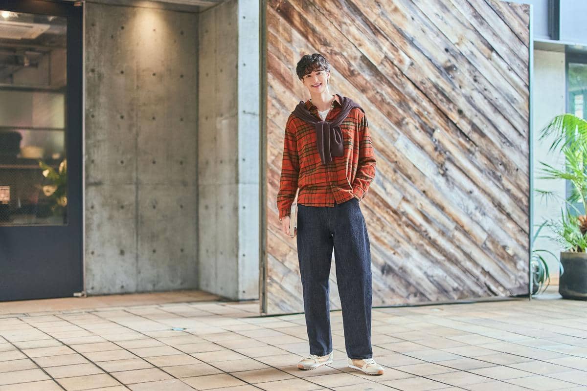 Koleksi barrel pants dari UNIQLO