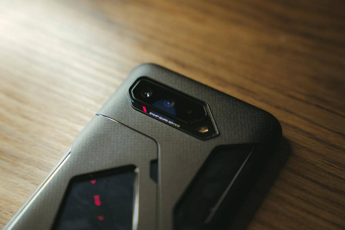 5 Alasan HP Gaming Kurang Cocok Buat Harian, Bobot Berat!