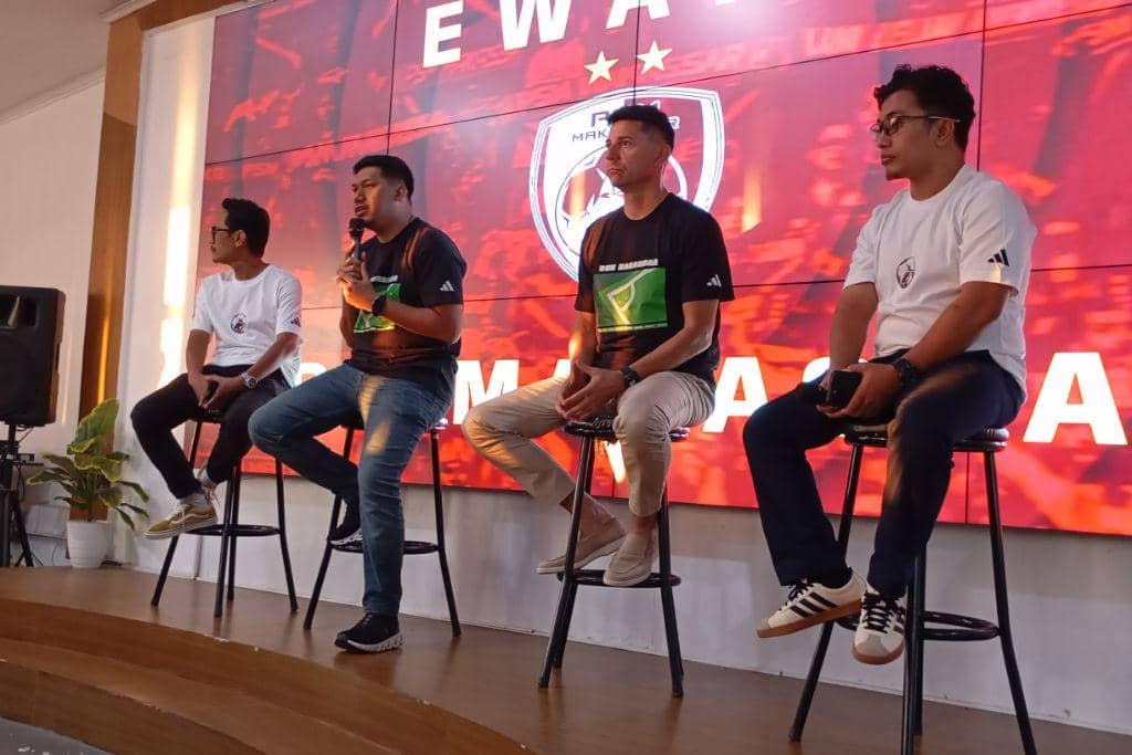 Pelatih PSM Makassar, Darije Kalezic, dalam sesi konferensi pers perkenalan pada Sabtu 19 Juli 2026.
