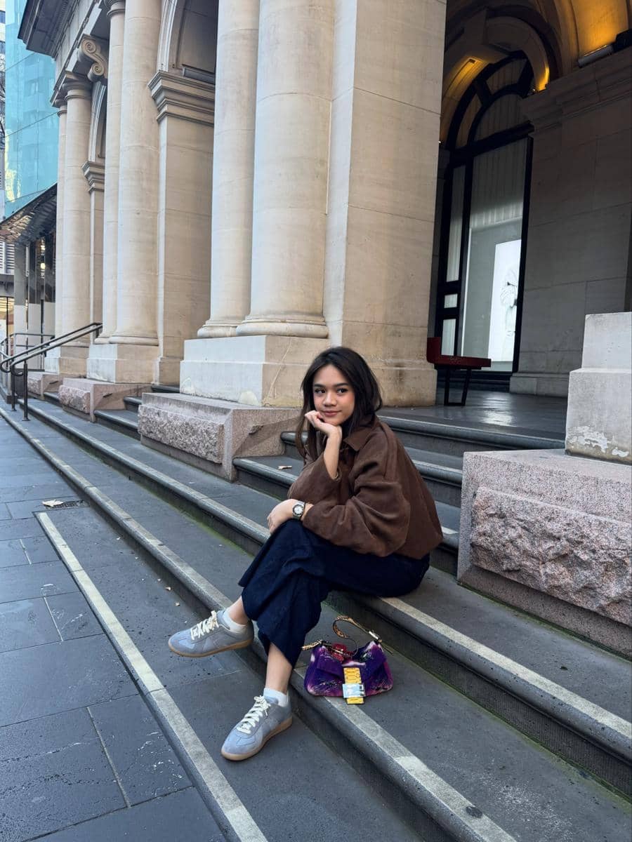 Neona Ayu menikmati liburan musim dingin di Melbourne