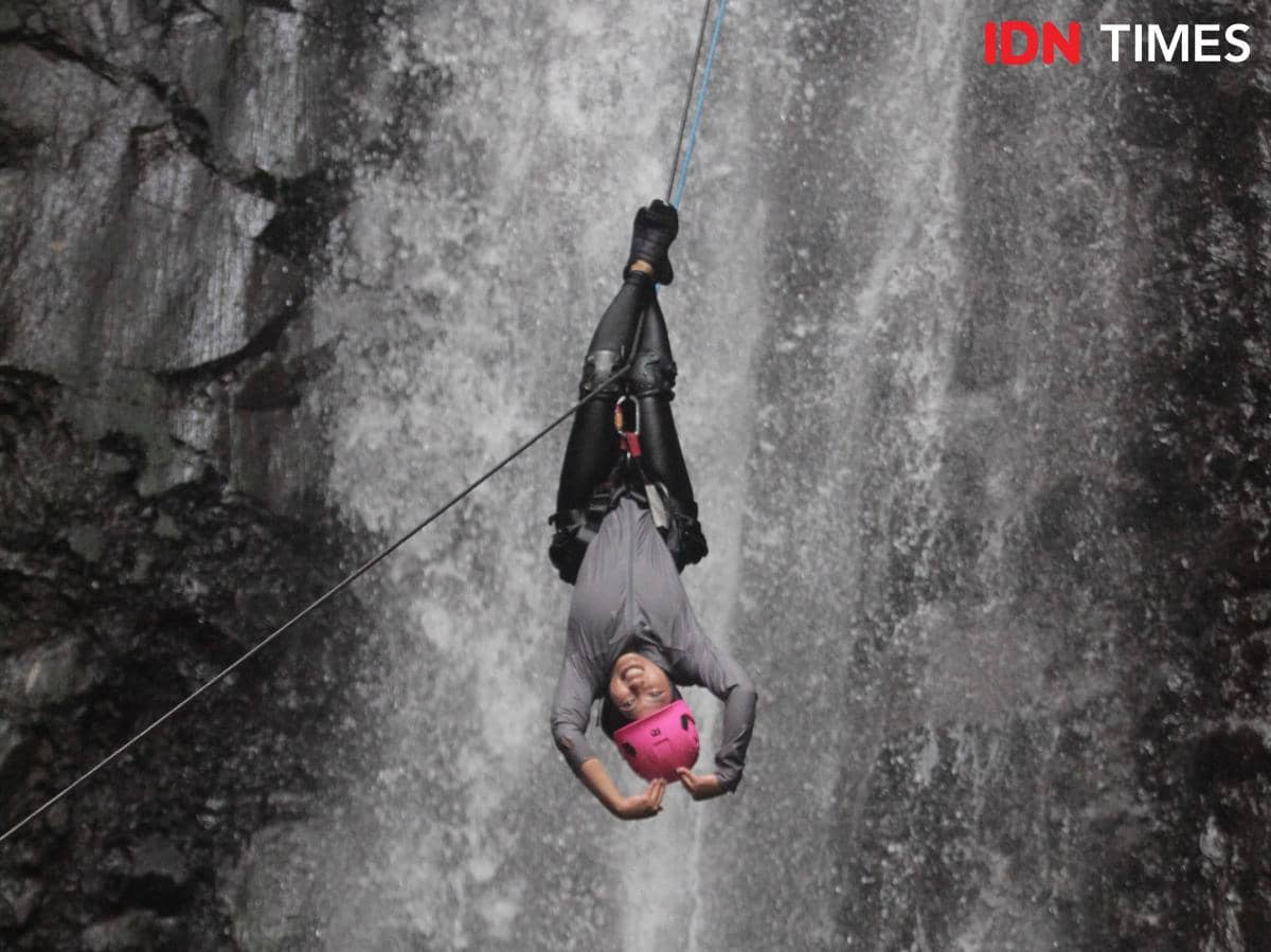 Mau Rapelling di Air Terjun? Ikuti 4 Tips Aman Ini!