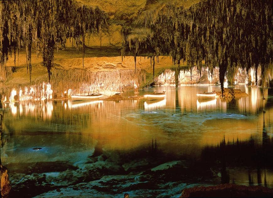 potret gua Cuevas del Drach