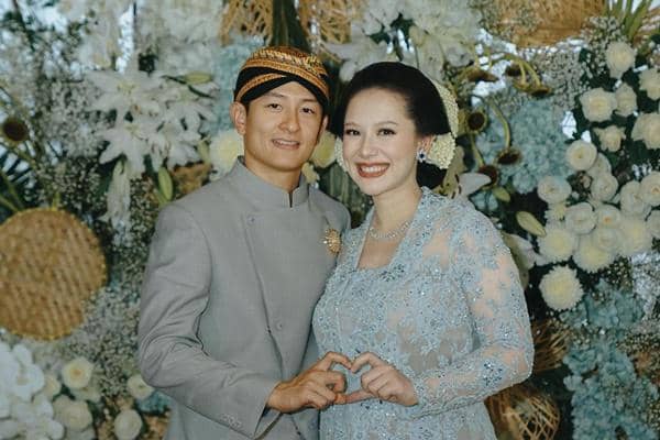 Potret Mitoni 7 Bulan Kehamilan Istri Rio Haryanto, Khidmat dan Intimate