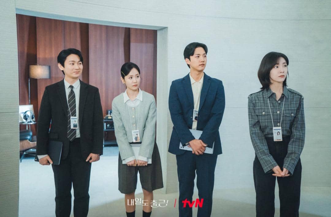 cuplikan drama See You at Work Tomorrow