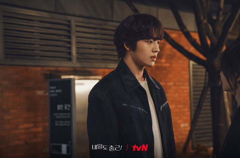 Won Gyu Bin di drama See You at Work Tomorrow!