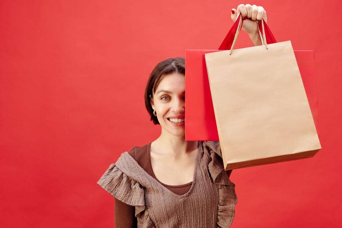 5 Beda YOLO Lifestyle Vs Doom Spending, Kamu yang Mana?