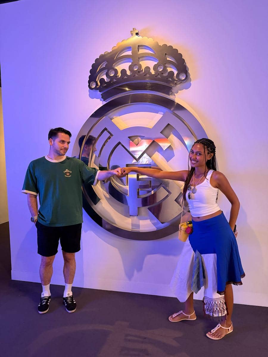 Novia Bachmid tur markas Real Madrid di Bernabéu Stadium