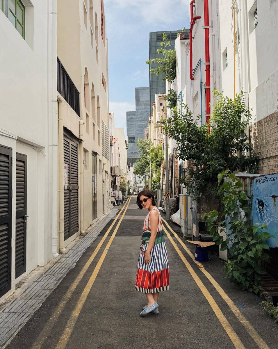 Ify Alyssa saat jalan-jalan di Ann Siang Hill