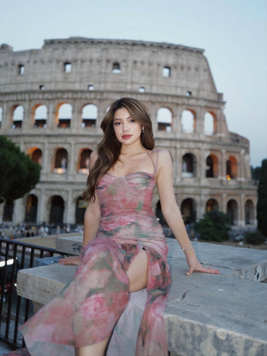 Regina Phoenix pertama kali liburan di Kota Roma