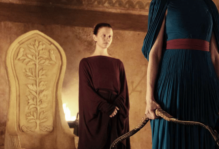 Mia Goth dalam The Odyssey