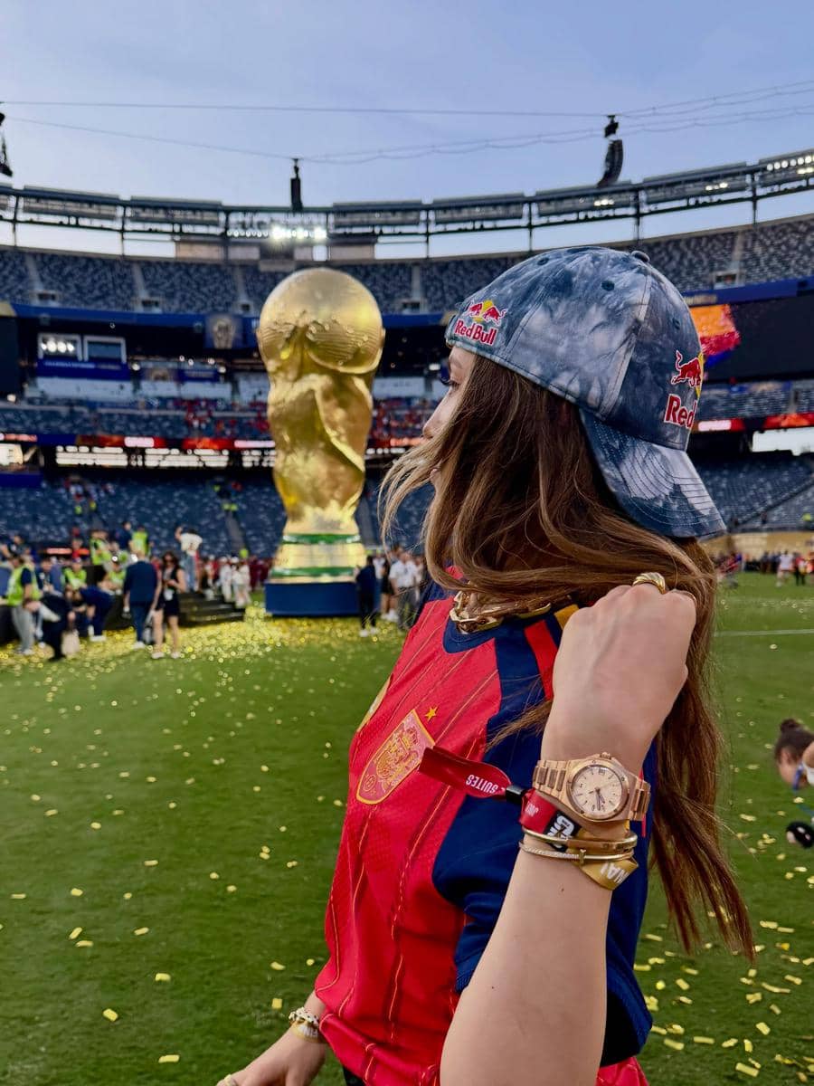 potret Eileen Gu nonton final Piala Dunia 2026