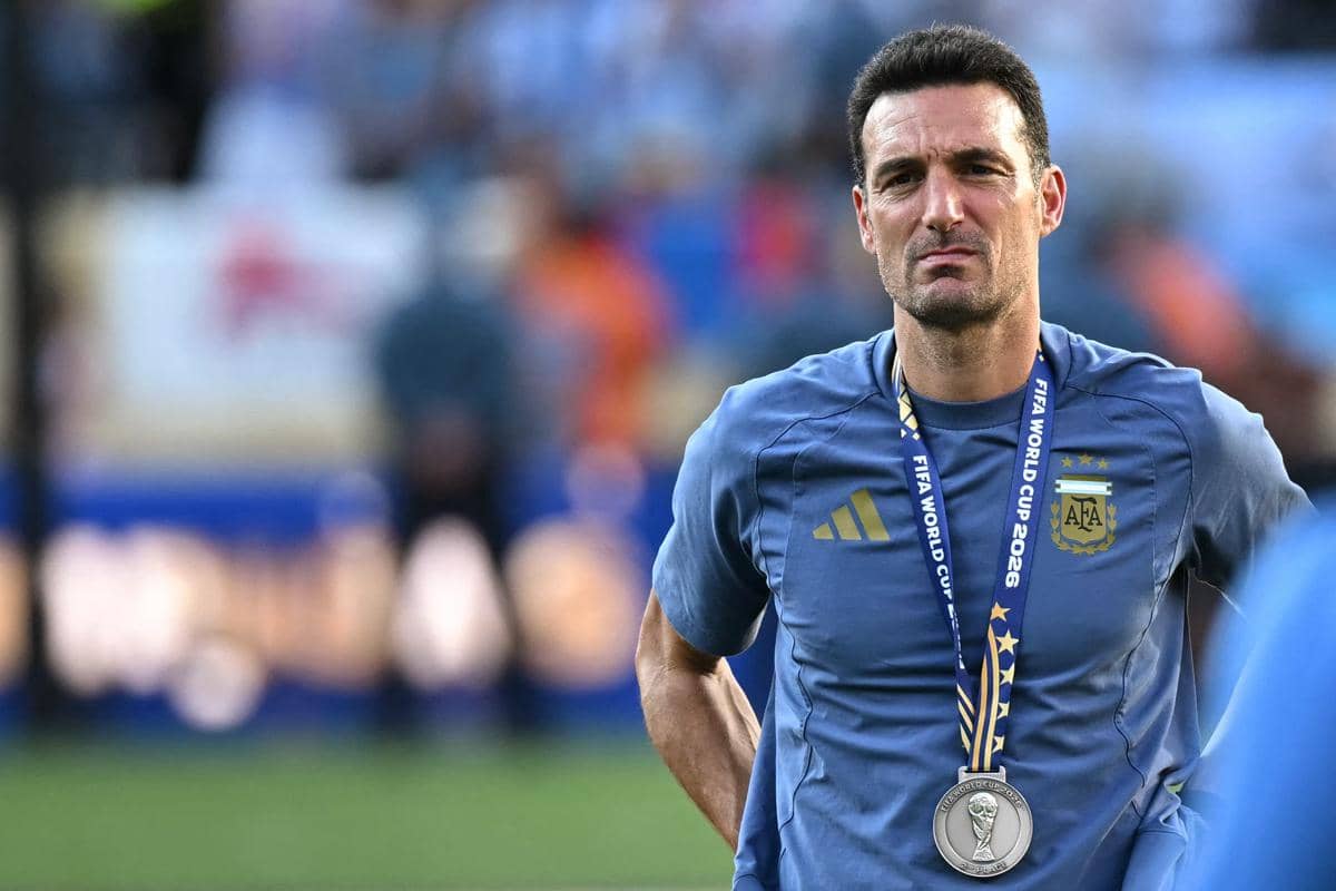 Sambil Menangis, Scaloni Lempar Sinyal Cabut dari Argentina