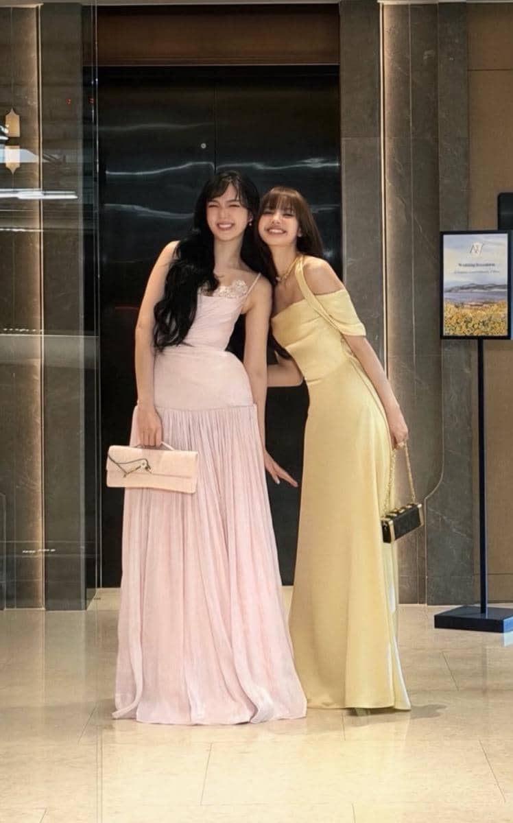 Gaya Kondangan ala Lisa BLACKPINK (instagram.com/lalalalisa_m)