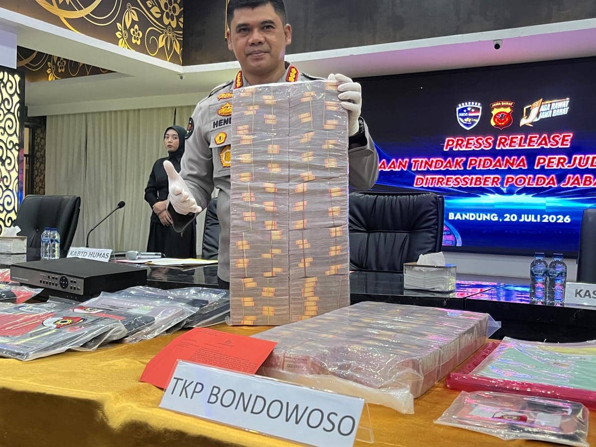 Polda Bongkar Judol DAZZLIVE, 11 Orang Ditangkap, 1 Buron ke Vietnam