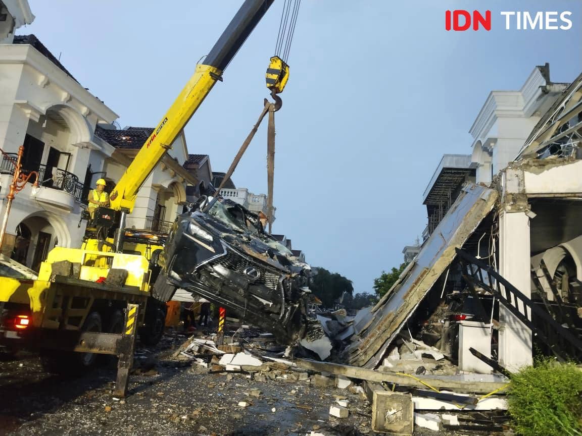 [BREAKING] Ledakan di Grand Polonia, Diduga karena Pipa Gas Tanam 