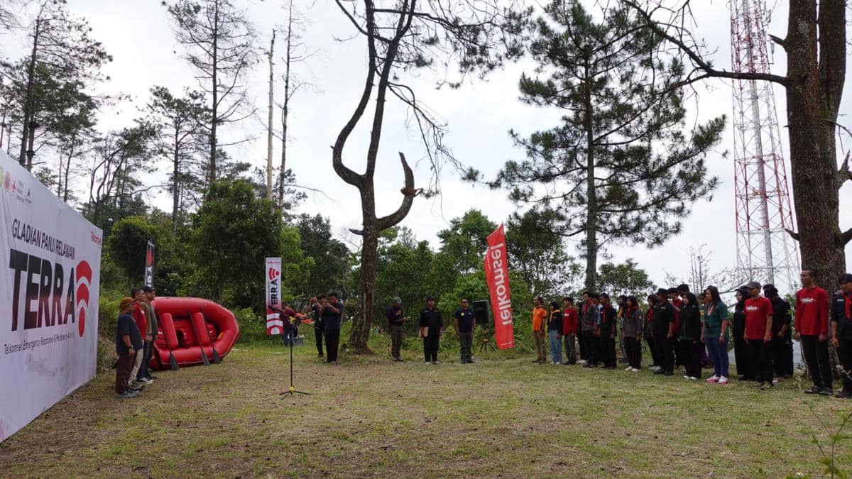 Salah satu aktivitas program Telkomsel Emergency Response & Recovery Activity (TERRA). (Dok. Telkomsel)