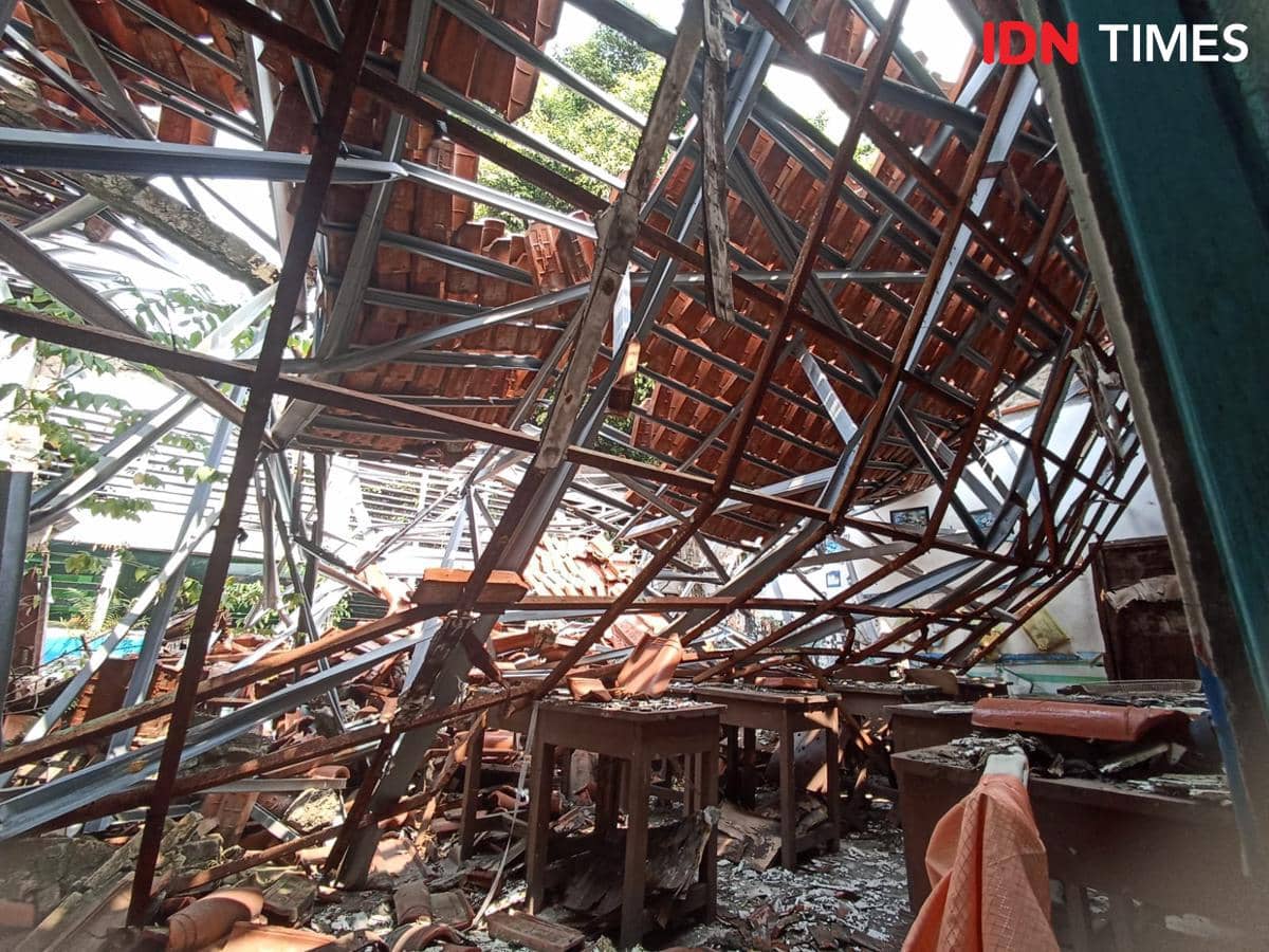 Kondisi SD Negeri Kebayoran Lama Selatan 09, Senin (20/7/2027).