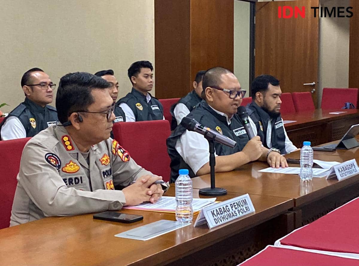 Kortas Tipikor Polri tetapkan tiga tersangka dalam kasus korupsi modal pengadaan batu bara PLN.