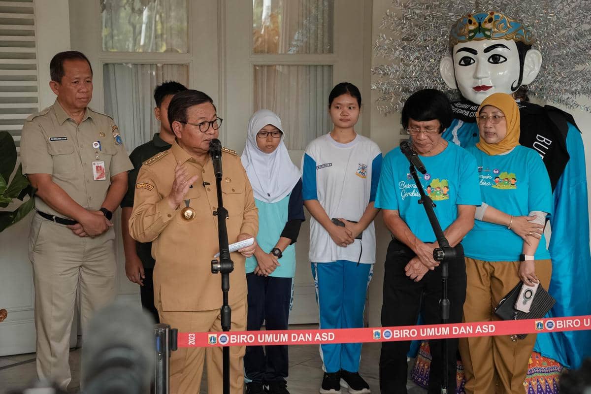 Gubernur DKI Jakarta, Pramono Anung saat menghadiri Peringatan Hari Anak Nasional (HAN) ke-42 Tingkat Provinsi DKI Jakarta Tahun 2026 di Hal