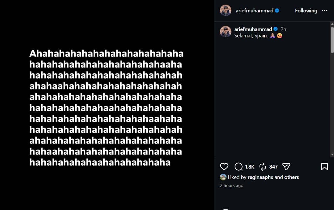 Tangkapan layar unggahan Instagram berisi teks tawa panjang berulang dengan latar belakang hitam dan tulisan putih.
