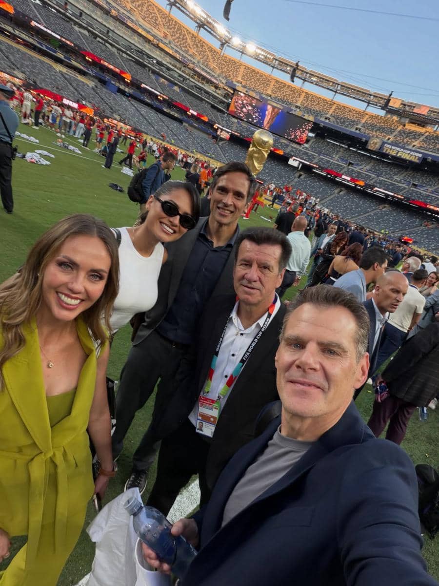 Potret Miss Universe 2020 di Laga Final Piala Dunia 2026