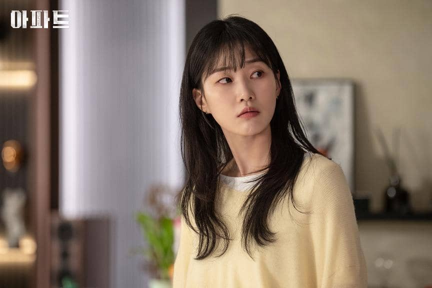 7 Tekanan Emosional Kang Ha Ri di Drakor The Apartment Job