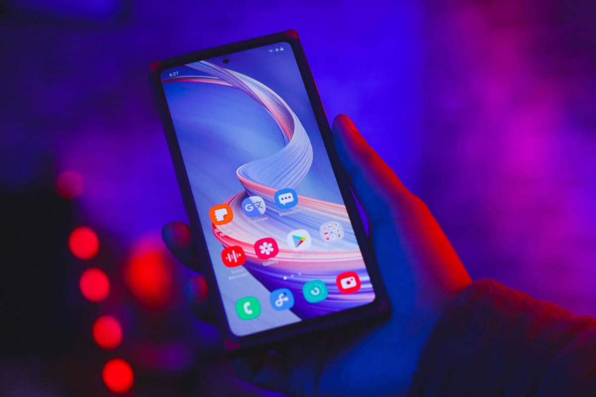 5 Cara Mengenali Penipuan Voice Cloning AI sebelum Terlambat
