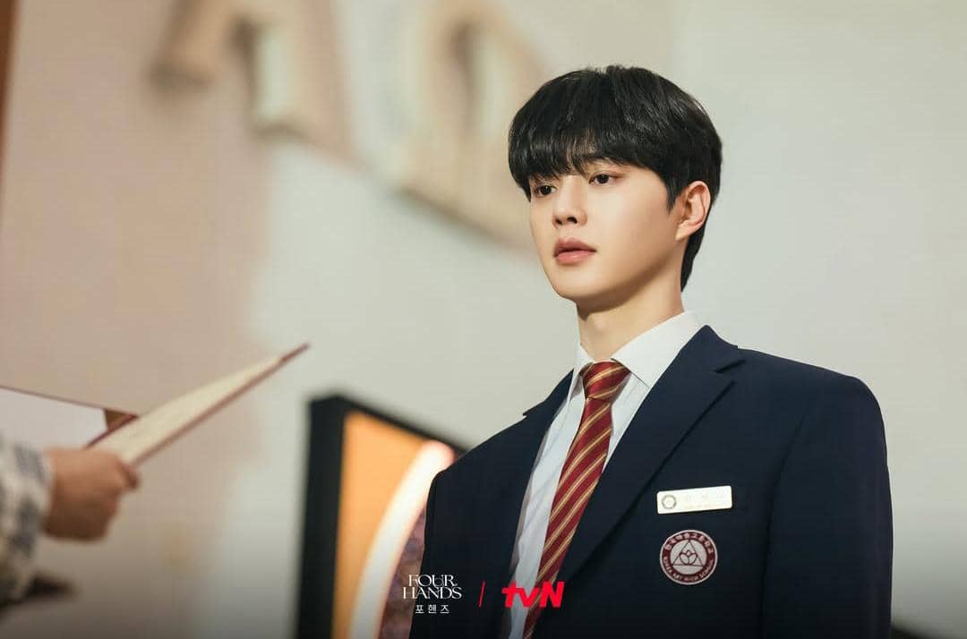 Song Kang di drama Four Hands, Two Sonatas