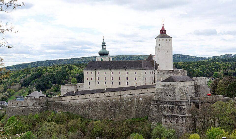 Kastil Forchtenstein di Austria
