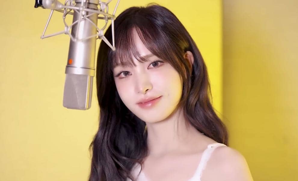 Cuplikan MV "First Snow, That Day" oleh Liz IVE (youtube.com/@yamyamentertainment)