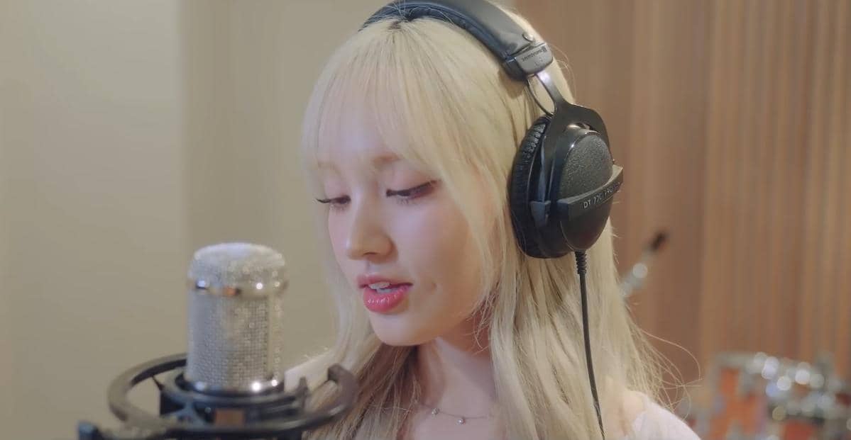 Cuplikan MV "Summer" oleh Liz IVE