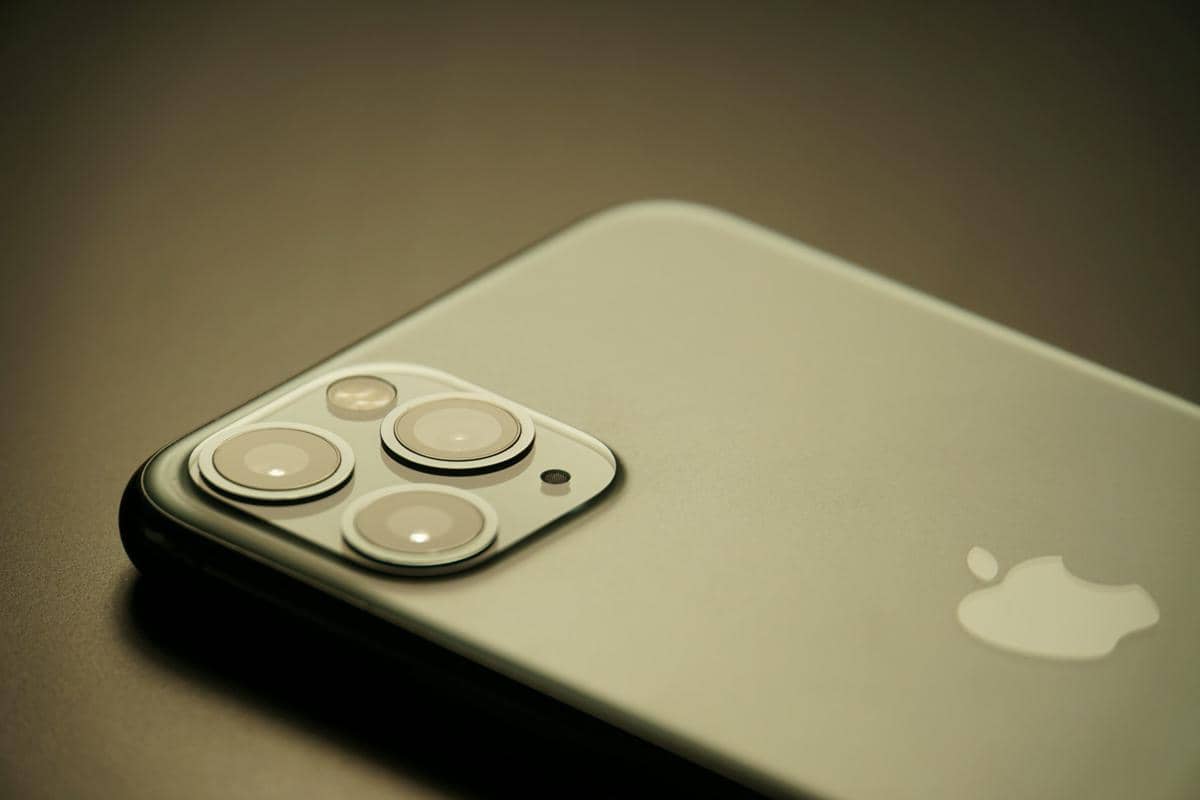 ilustrasi iPhone