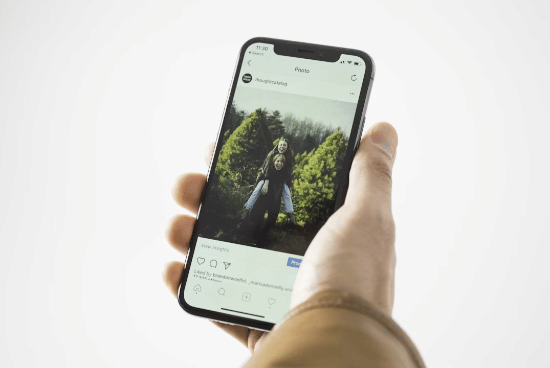 ilustrasi iPhone