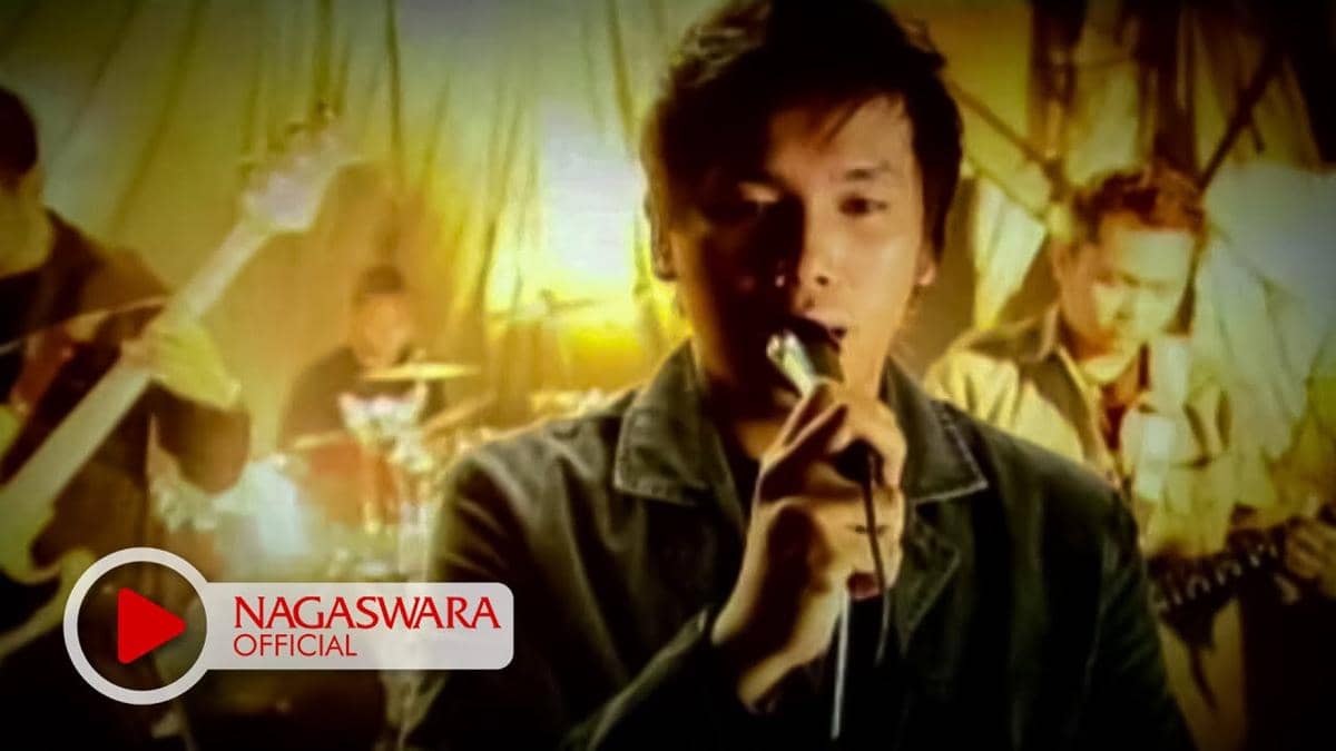 cuplikan video klip "Cinta Putih"