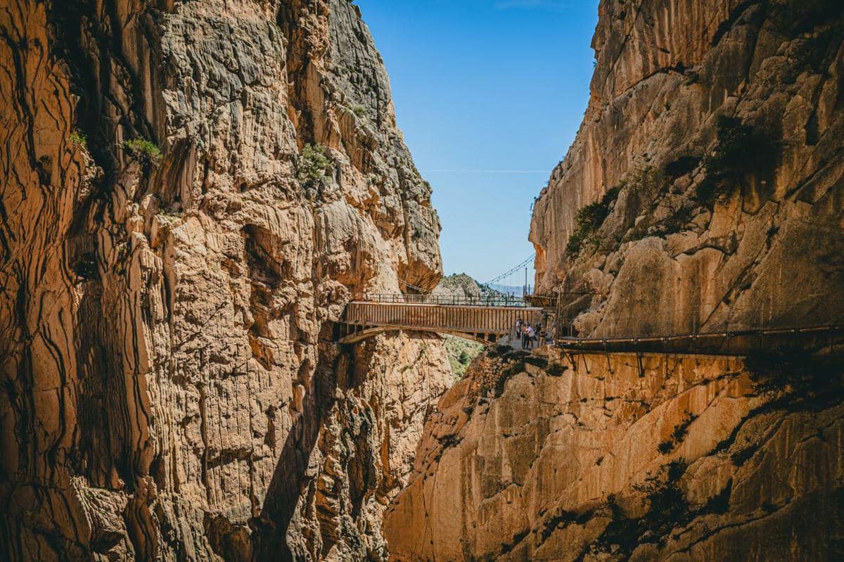 Jembatan gantung di Caminito del Rey.
