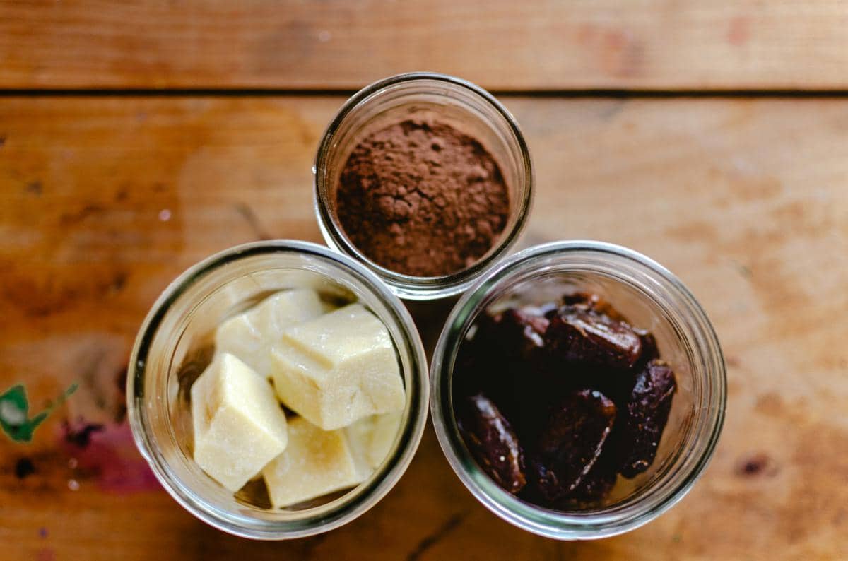ilustrasi bahan brownies lumer kukus