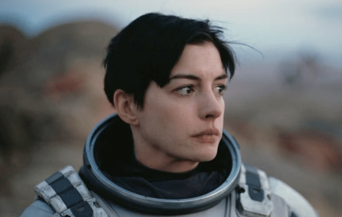 Anne Hathaway dalam Interstellar