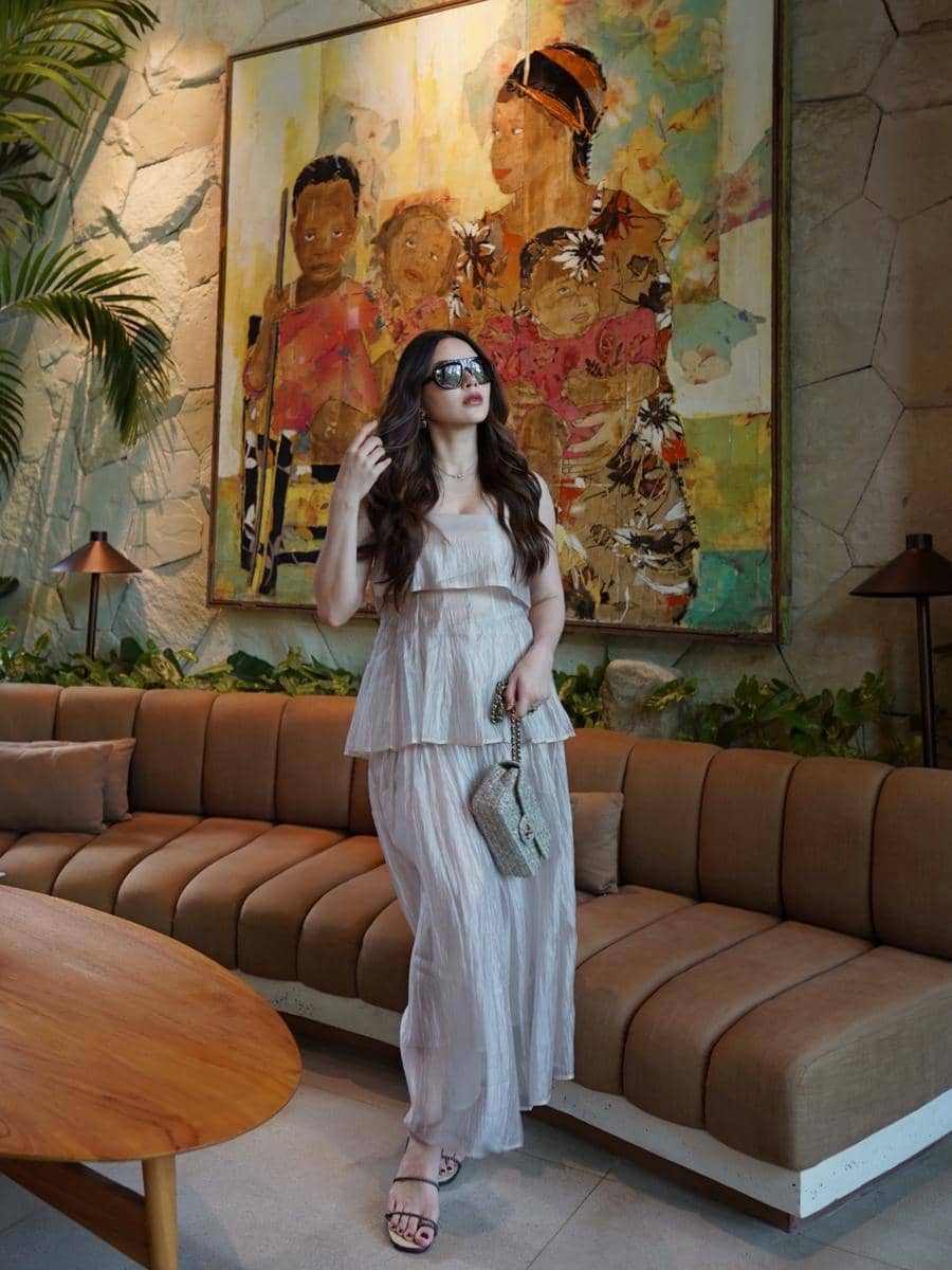 Gaya Alyssa Daguise Liburan di Bali (threads.com/@alyssadaguise)