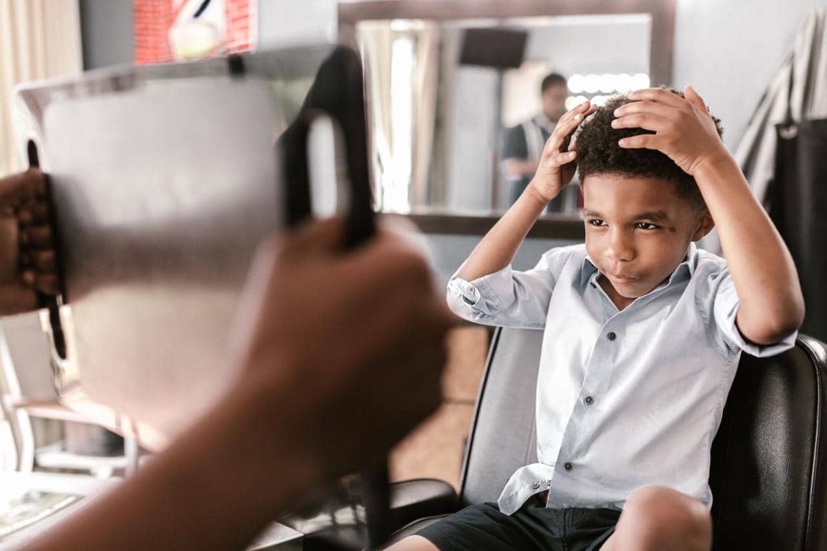 Seberapa Sering Seharusnya Rambut Anak Dipotong? Ortu Harus Tahu!