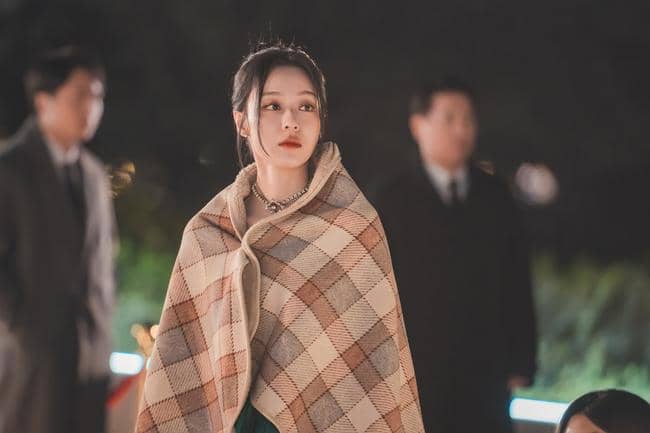 still cuts drama Love In Sync