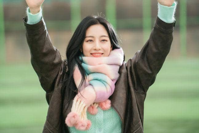 still cuts drama Love In Sync