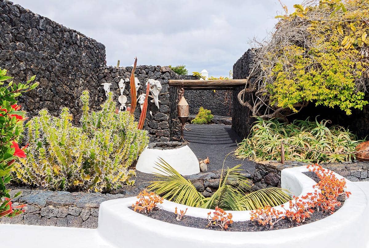 Bagian dari taman Fundación César Manrique yang terletak di Tahíche, Lanzarote, Spanyol.