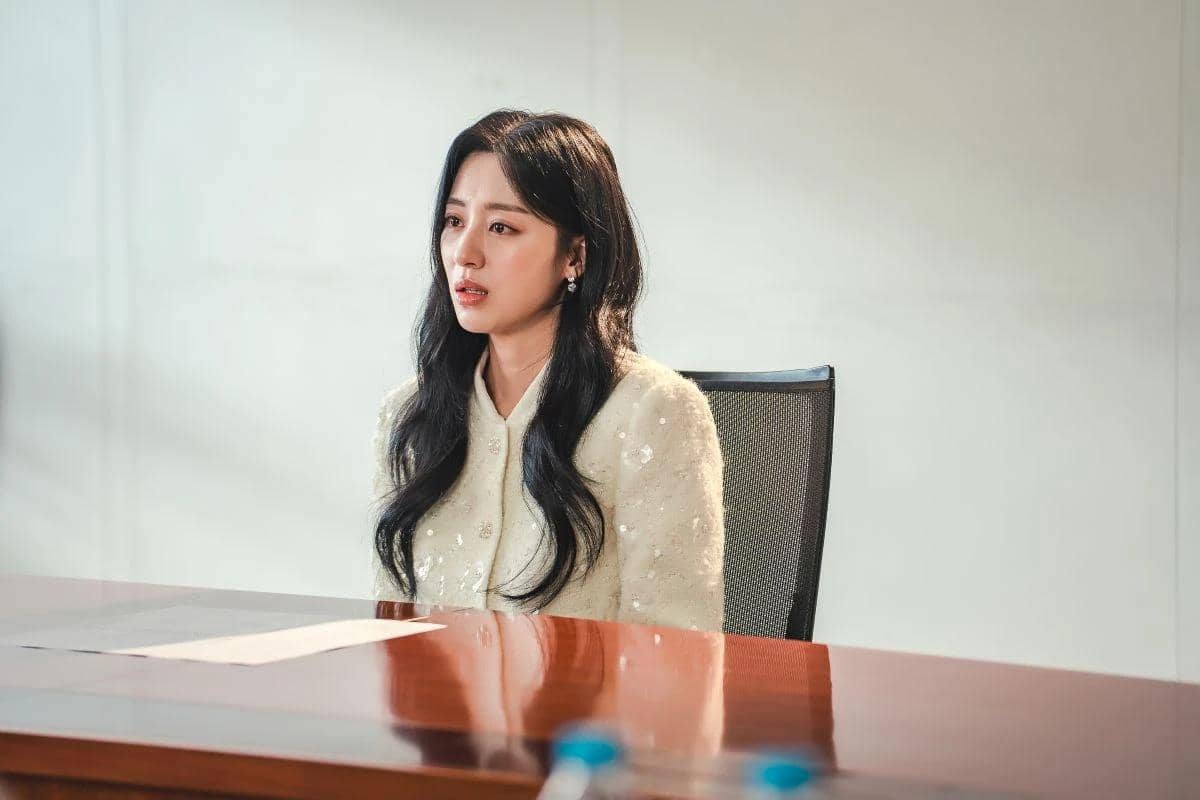 still cuts drama Love In Sync