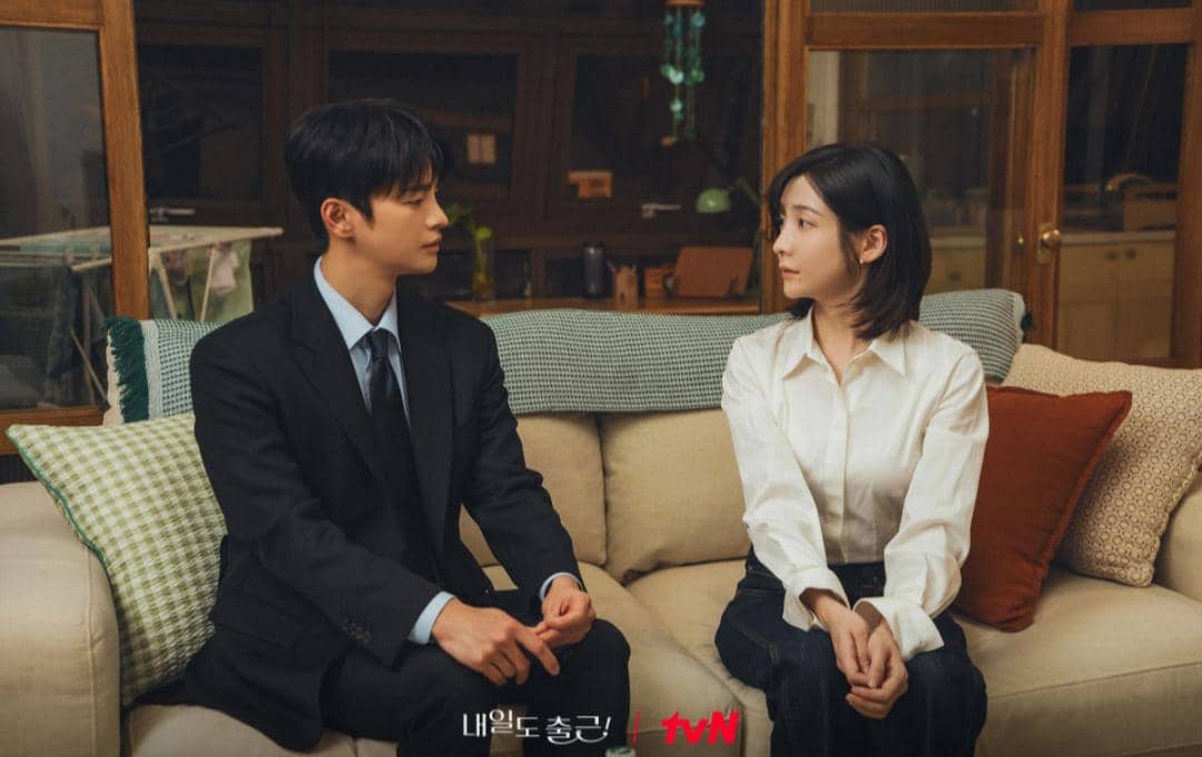 cuplikan drama See You at Work Tomorrow