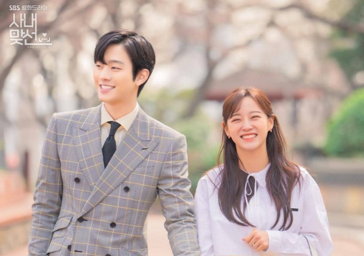 Cuplikan drama Korea Business Proposal produksi SBS, menampilkan adegan dari serial komedi romantis tersebut.
