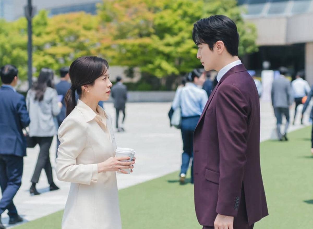 Cuplikan drama Korea Love Scout produksi SBS menampilkan salah satu adegan dari serial televisi tersebut.