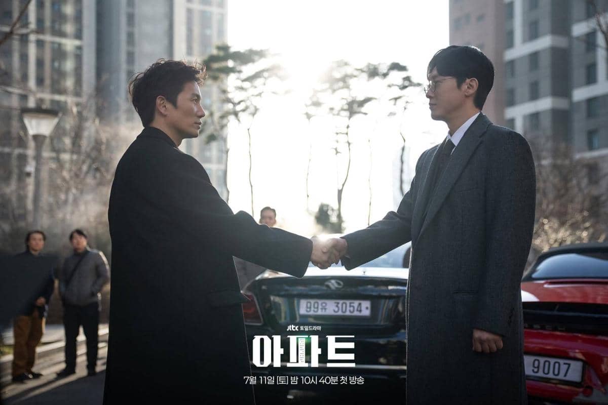 Kenapa Lee Chong Won Mengusik Park Hae Kang di The Apartment Job?