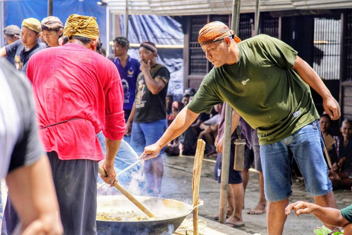 memasak bersama